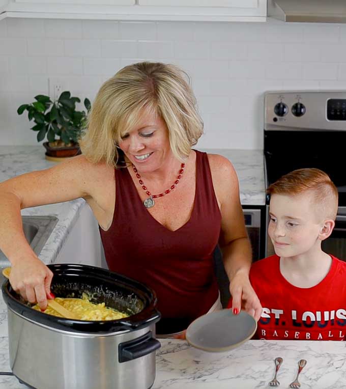 Jennifer and guest checking macaroni and cheese