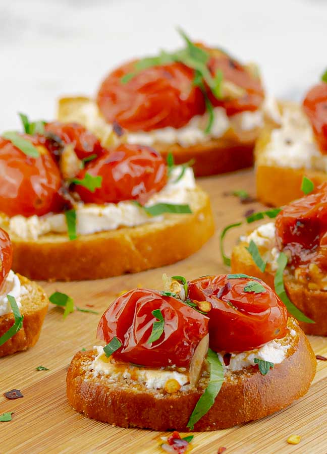 goat cheese crostini with blistered tomatoes